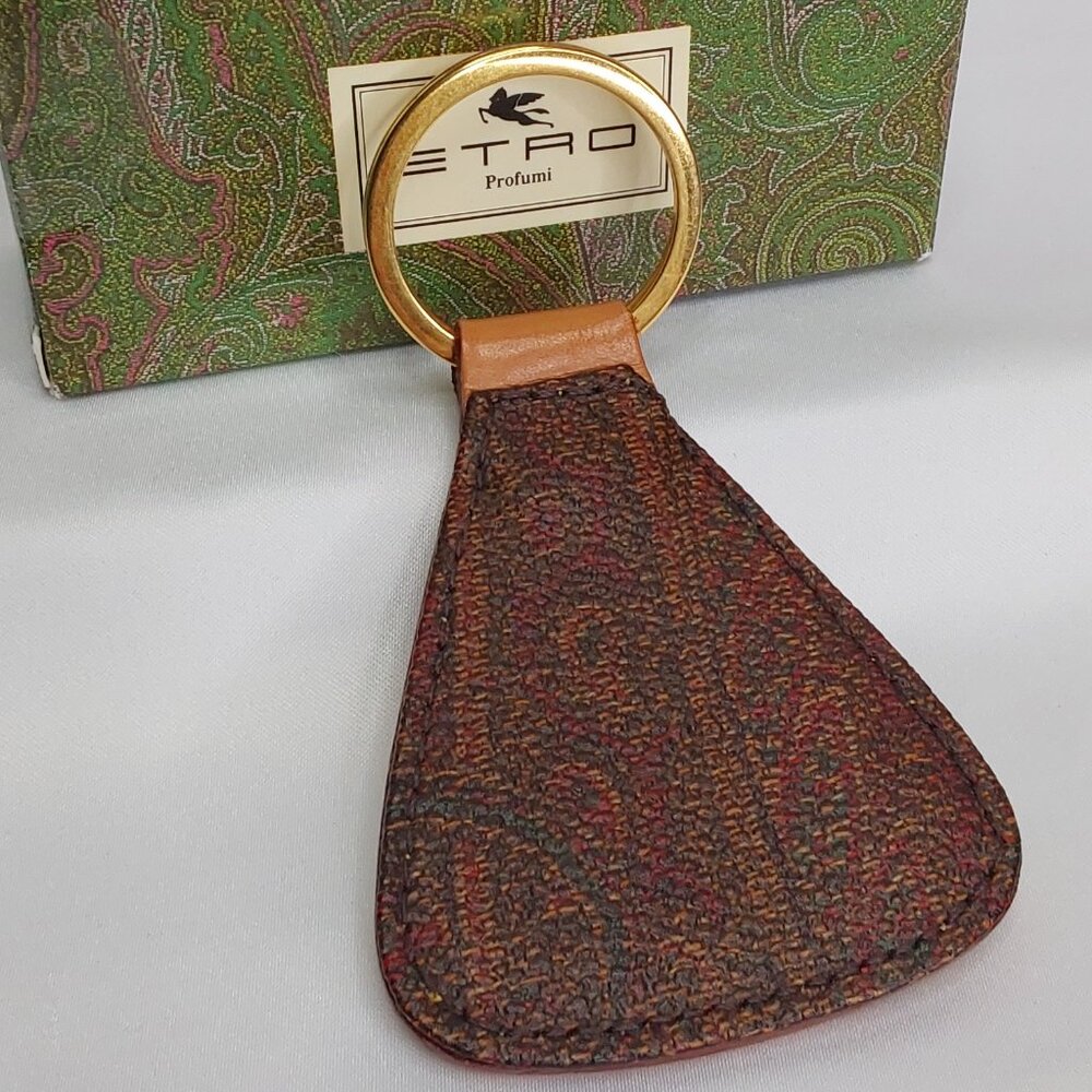 'ETRO' MILANO EMBOSSED LEATHER KEY FOB & RING NEW W/BOX 'PAISLEY PRINT'